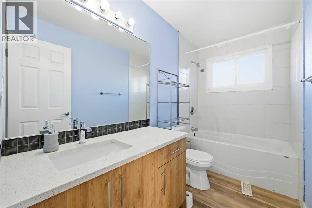 116 Falsby Road Ne, Calgary, AB - Indoor Photo Showing Bathroom