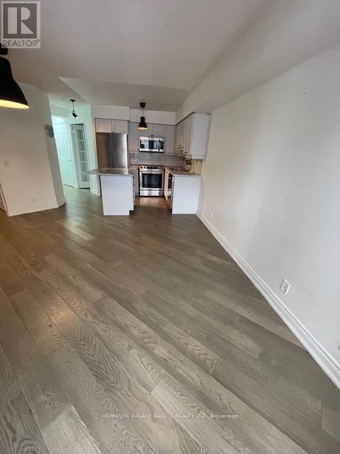 1001 - 78 Harrison Garden Boulevard, Toronto, ON - Indoor