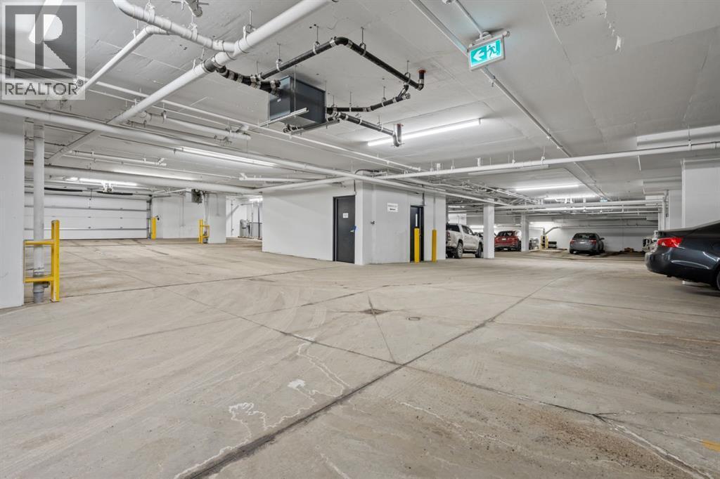 4537 Bowness Road Nw, Calgary, AB