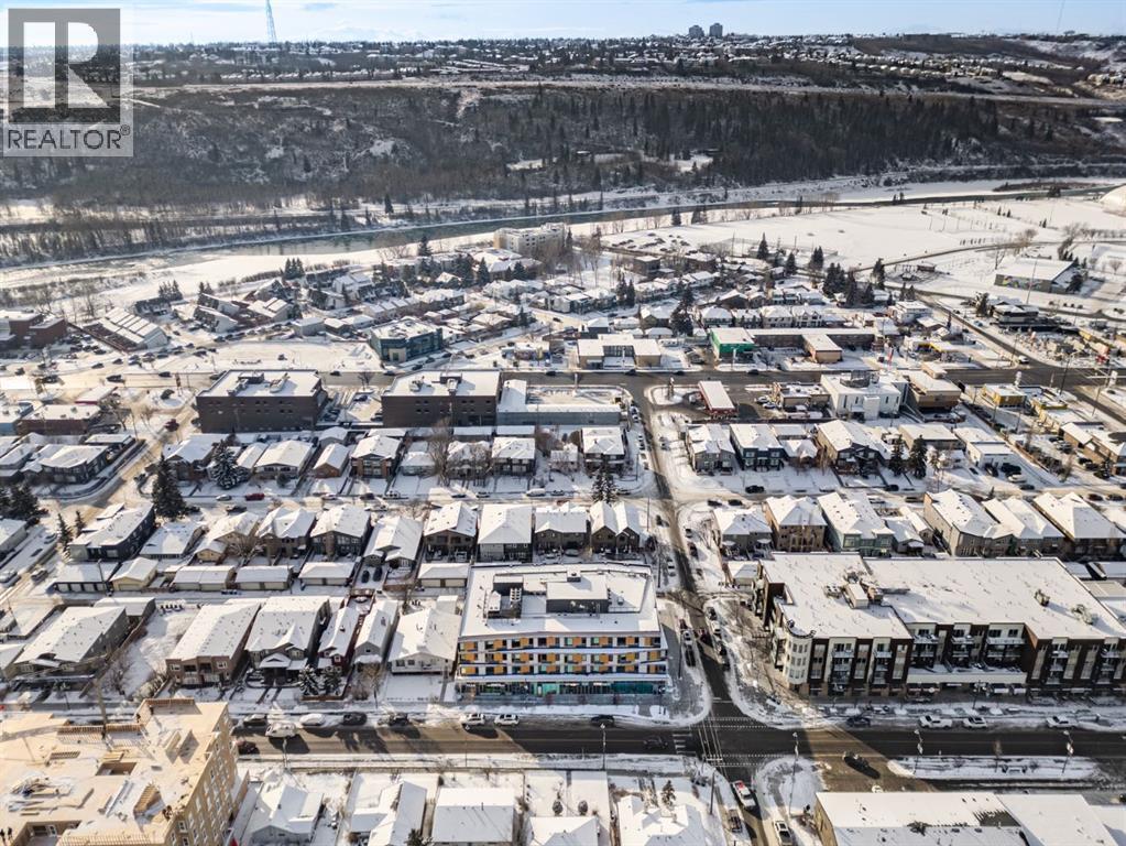 4537 Bowness Road Nw, Calgary, AB