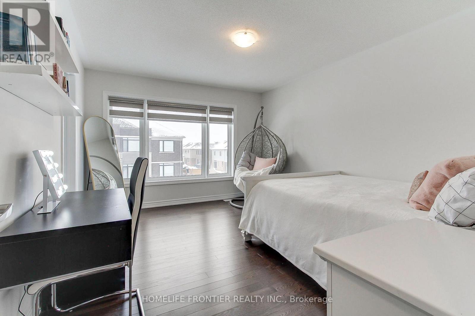 145 Terry Fox Drive, Barrie, ON - Indoor Photo Showing Bedroom
