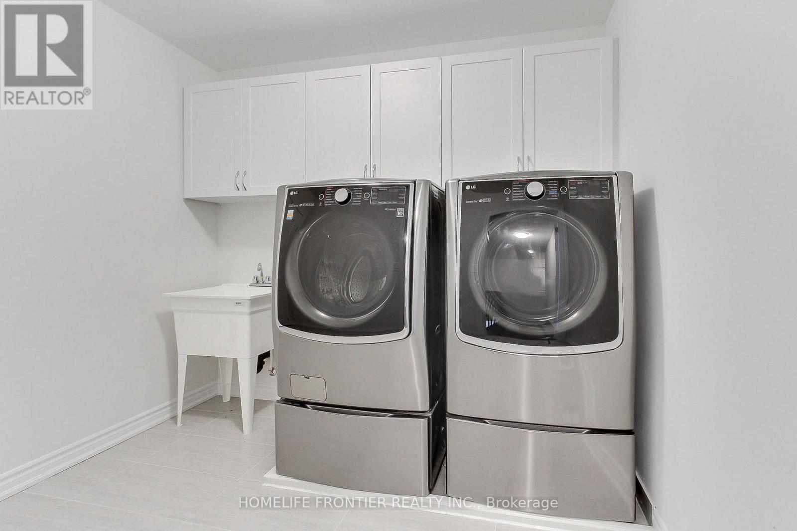 145 Terry Fox Drive, Barrie, ON - Indoor Photo Showing Laundry Room