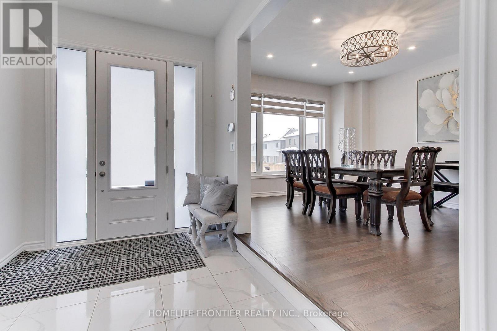 145 Terry Fox Drive, Barrie, ON - Indoor Photo Showing Dining Room