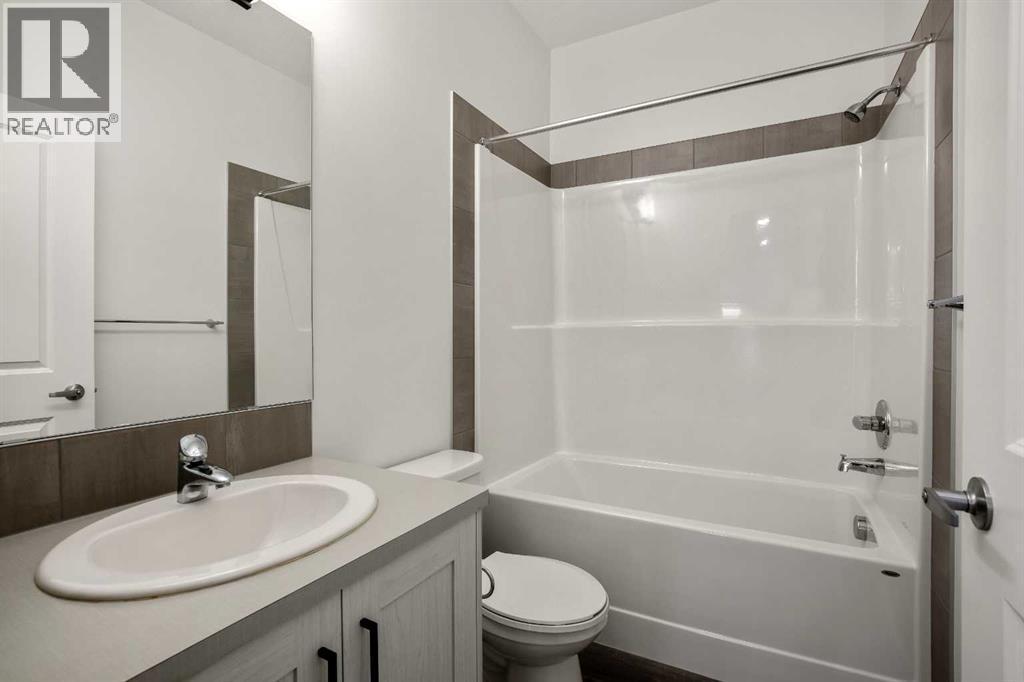 223 Savanna Way Ne, Calgary, AB - Indoor Photo Showing Bathroom