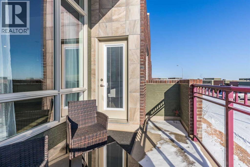 22 Palisades Lane Ne, Medicine Hat, AB - Outdoor With Balcony