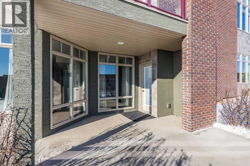 22 Palisades Lane Ne, Medicine Hat, AB - Outdoor With Deck Patio Veranda With Exterior