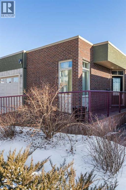 22 Palisades Lane Ne, Medicine Hat, AB - Outdoor