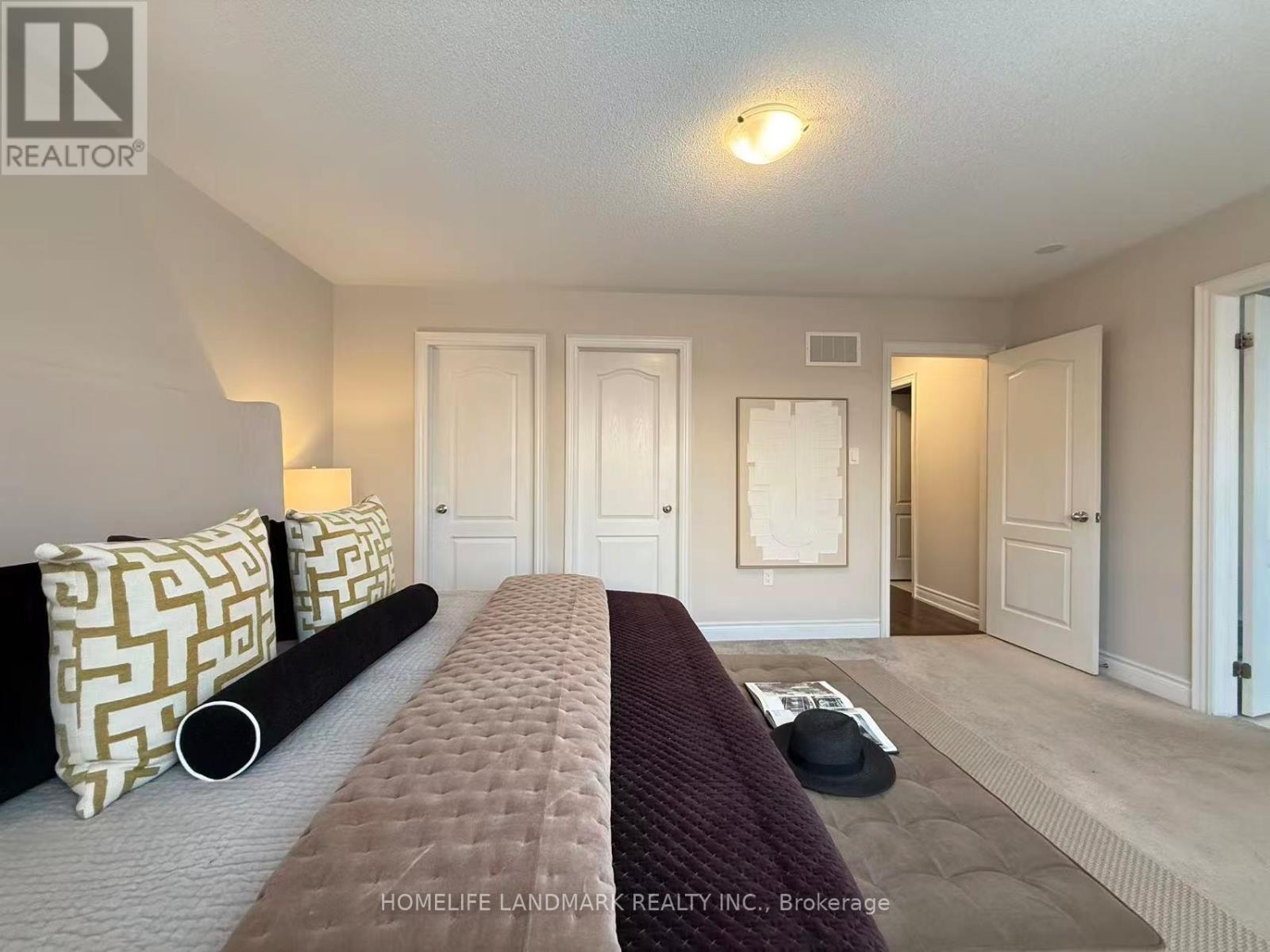 829 Langford Boulevard, Bradford West Gwillimbury, ON - Indoor Photo Showing Bedroom