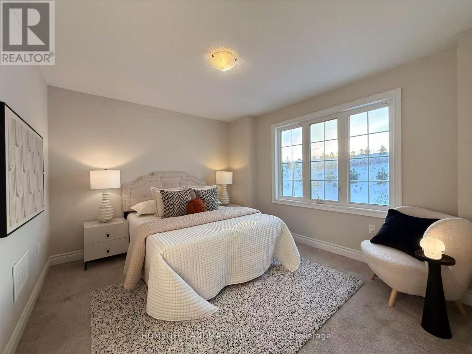 829 Langford Boulevard, Bradford West Gwillimbury, ON - Indoor Photo Showing Bedroom