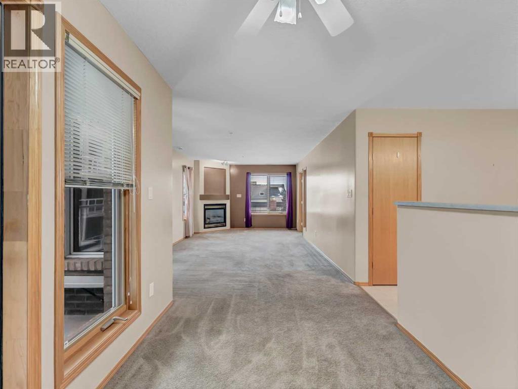 208, 1182 Southview Drive Se, Medicine Hat, AB - Indoor Photo Showing Other Room