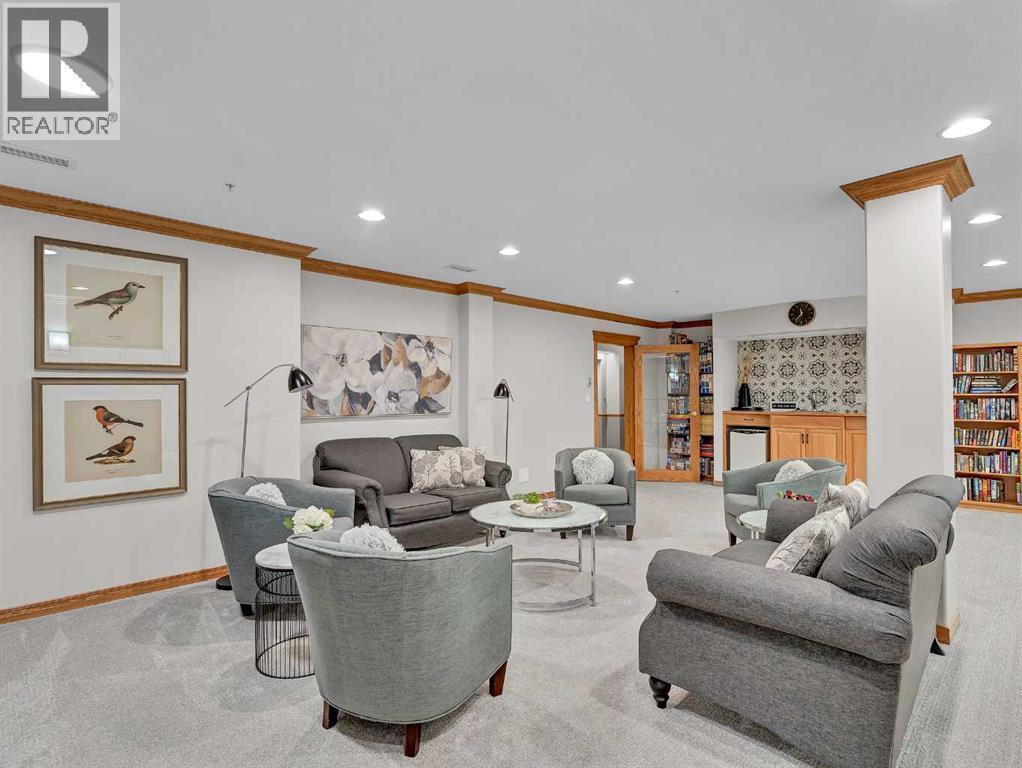 208, 1182 Southview Drive Se, Medicine Hat, AB - Indoor Photo Showing Other Room