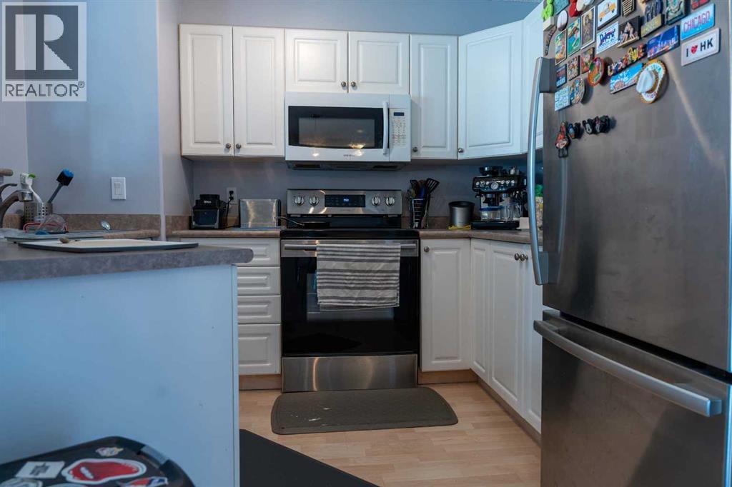 Kitchen - 206, 2000 Citadel Meadow Point Nw, Calgary, AB - Indoor Photo Showing Kitchen
