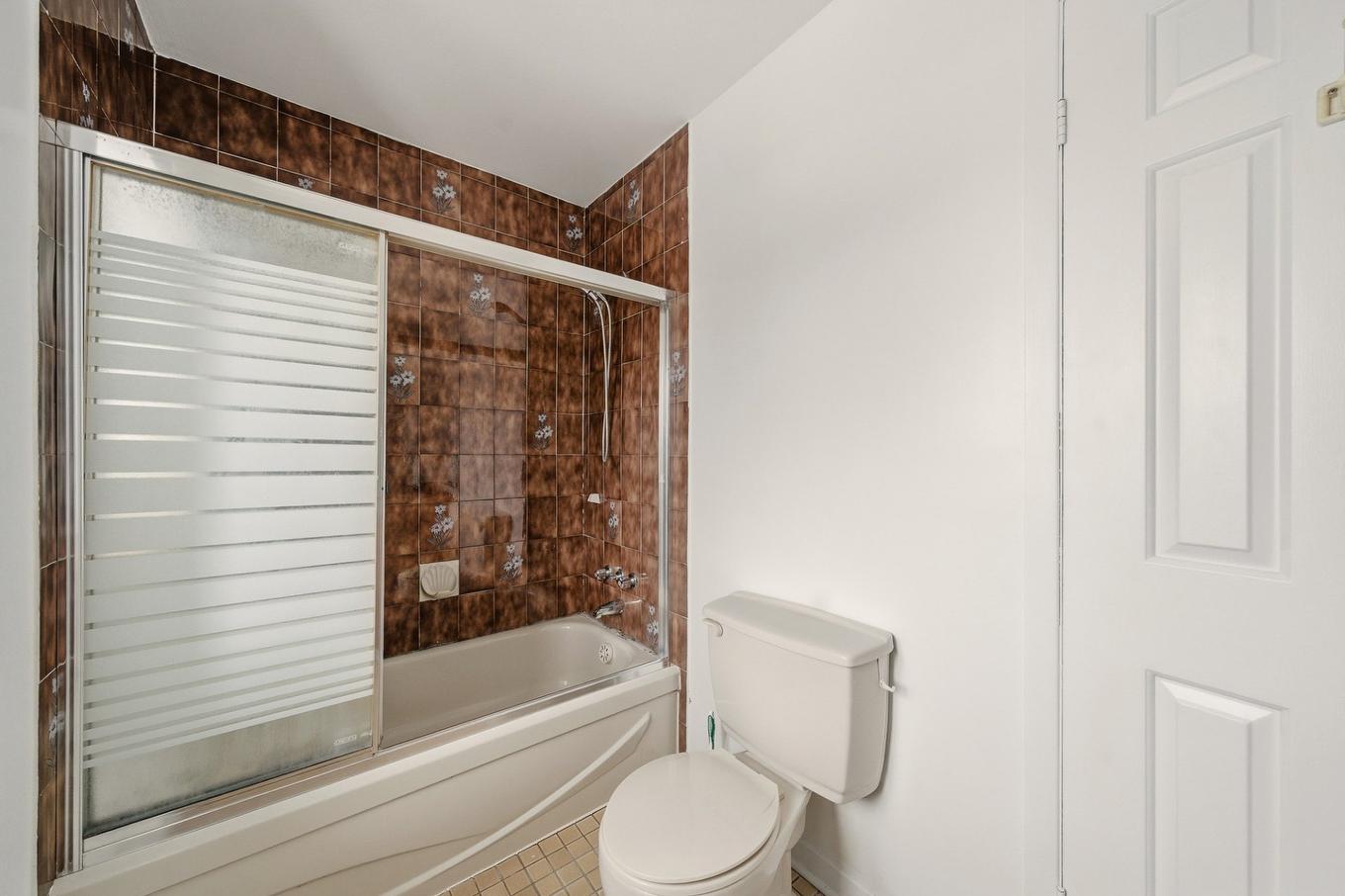 Salle de bains - 581 Rue Henri-De Tonti, Boucherville, QC - Indoor Photo Showing Bathroom