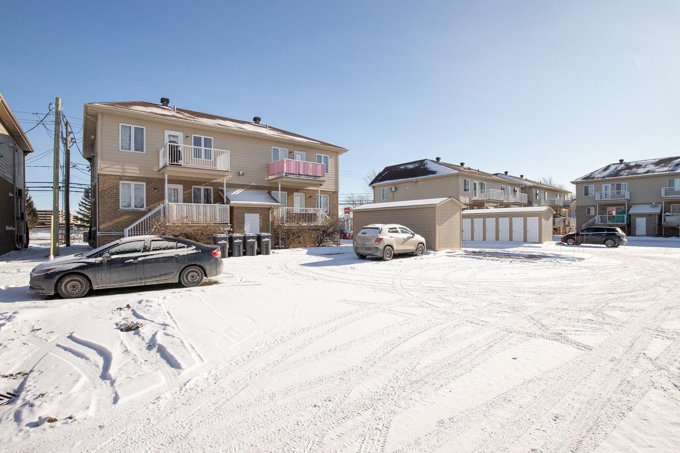 Back facade - 102-554 Ch. Du Grand-Bernier N., Saint-Jean-Sur-Richelieu, QC - Outdoor