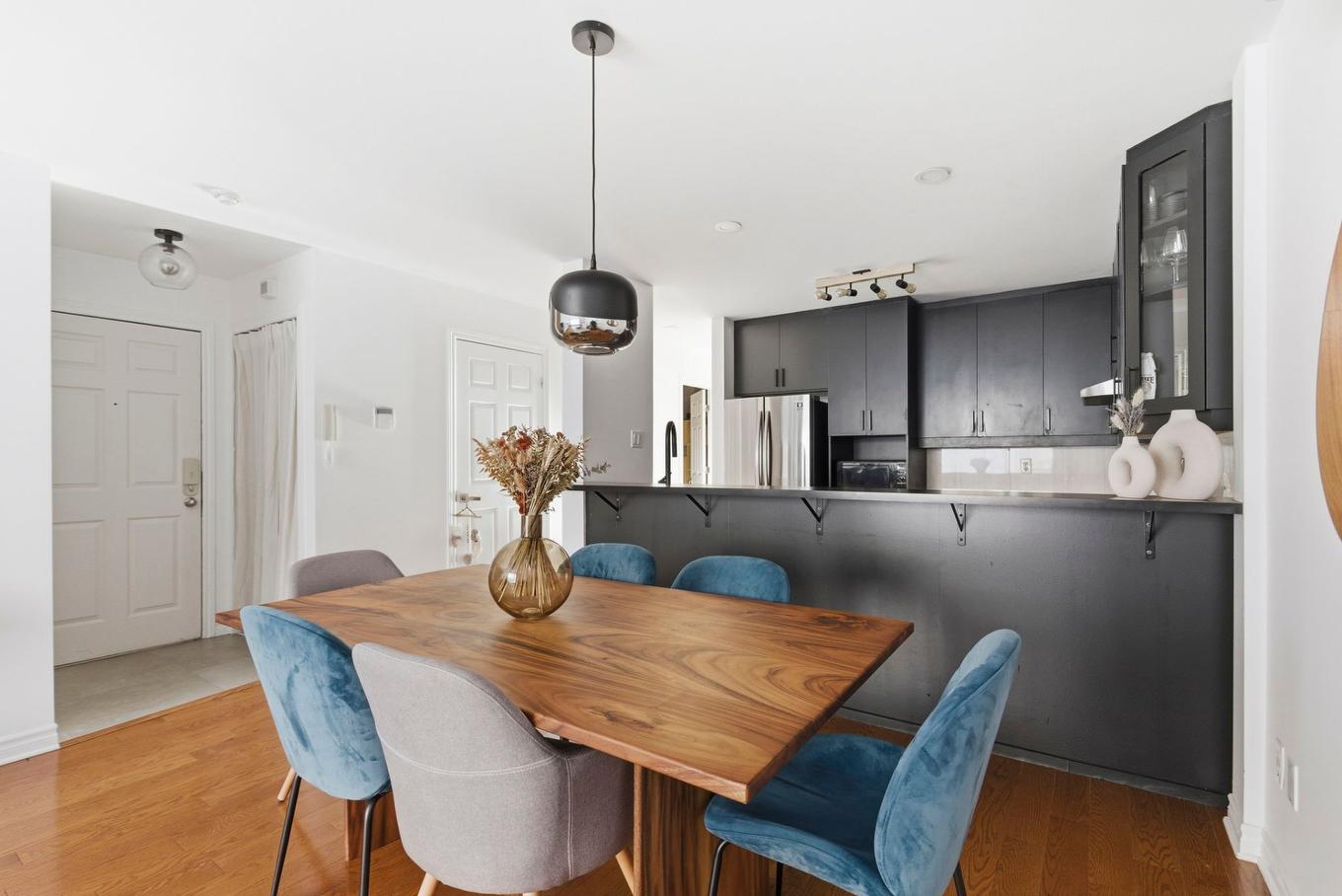 Dining room - 3-2032 Rue Viau, Montréal (Mercier/Hochelaga-Maisonneuve), QC - Indoor Photo Showing Dining Room