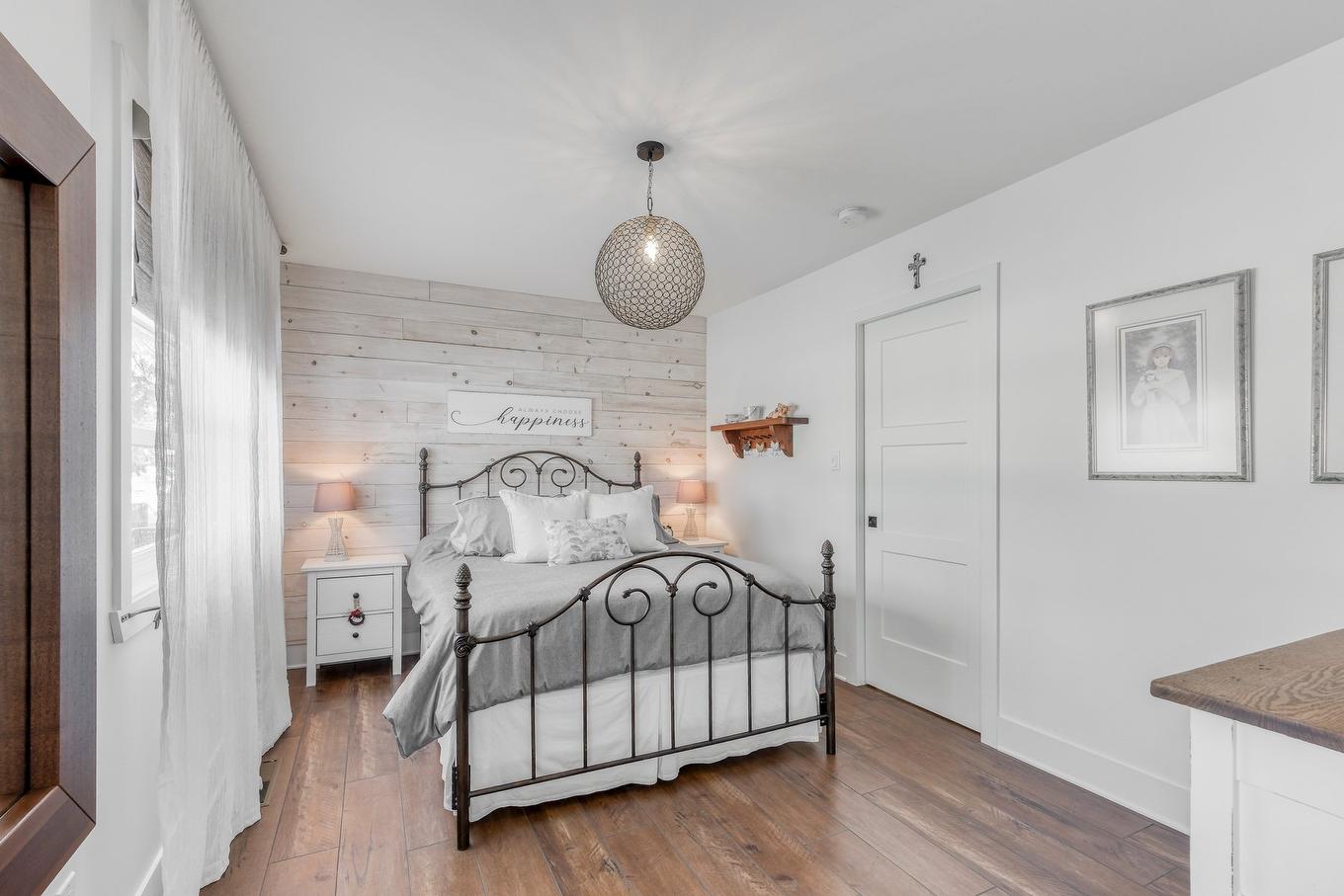 Chambre à coucher principale - 296 Rue Élie, Laval (Fabreville), QC - Indoor Photo Showing Bedroom