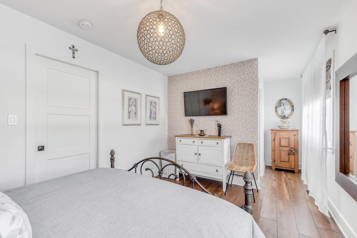 Chambre à coucher principale - 296 Rue Élie, Laval (Fabreville), QC - Indoor Photo Showing Bedroom