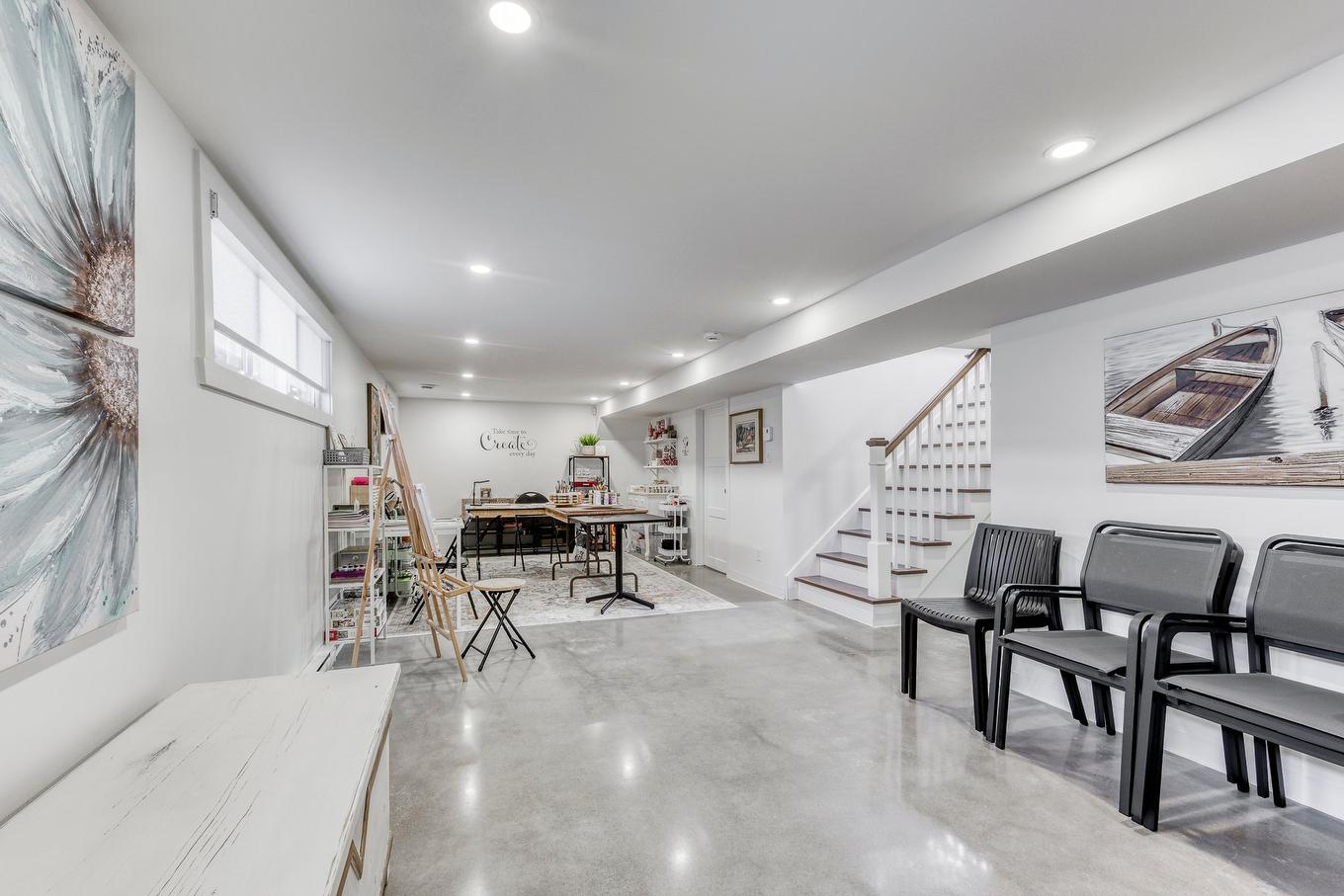 Salle familiale - 296 Rue Élie, Laval (Fabreville), QC - Indoor