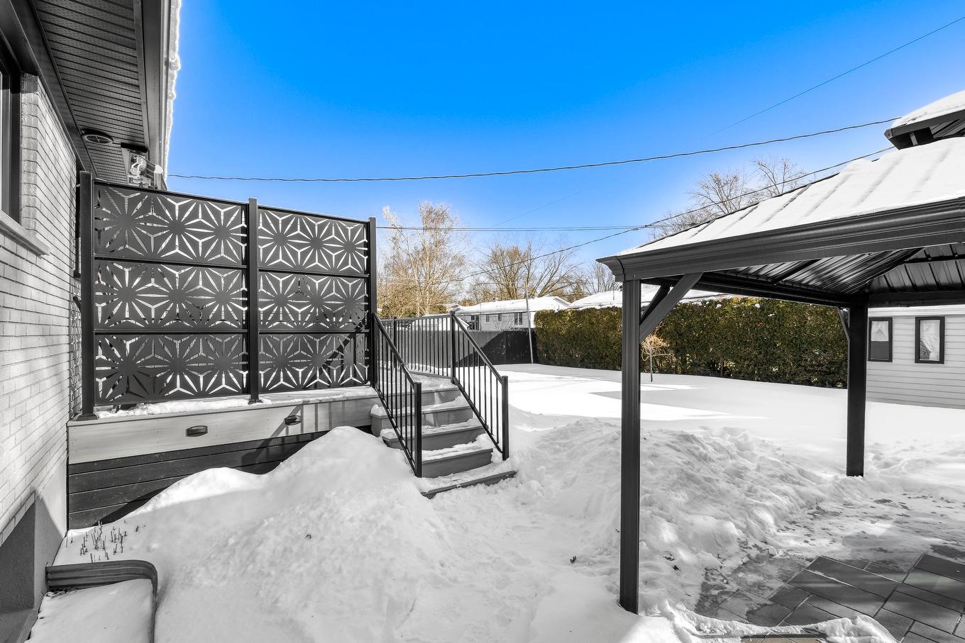 Cour - 296 Rue Élie, Laval (Fabreville), QC - Outdoor