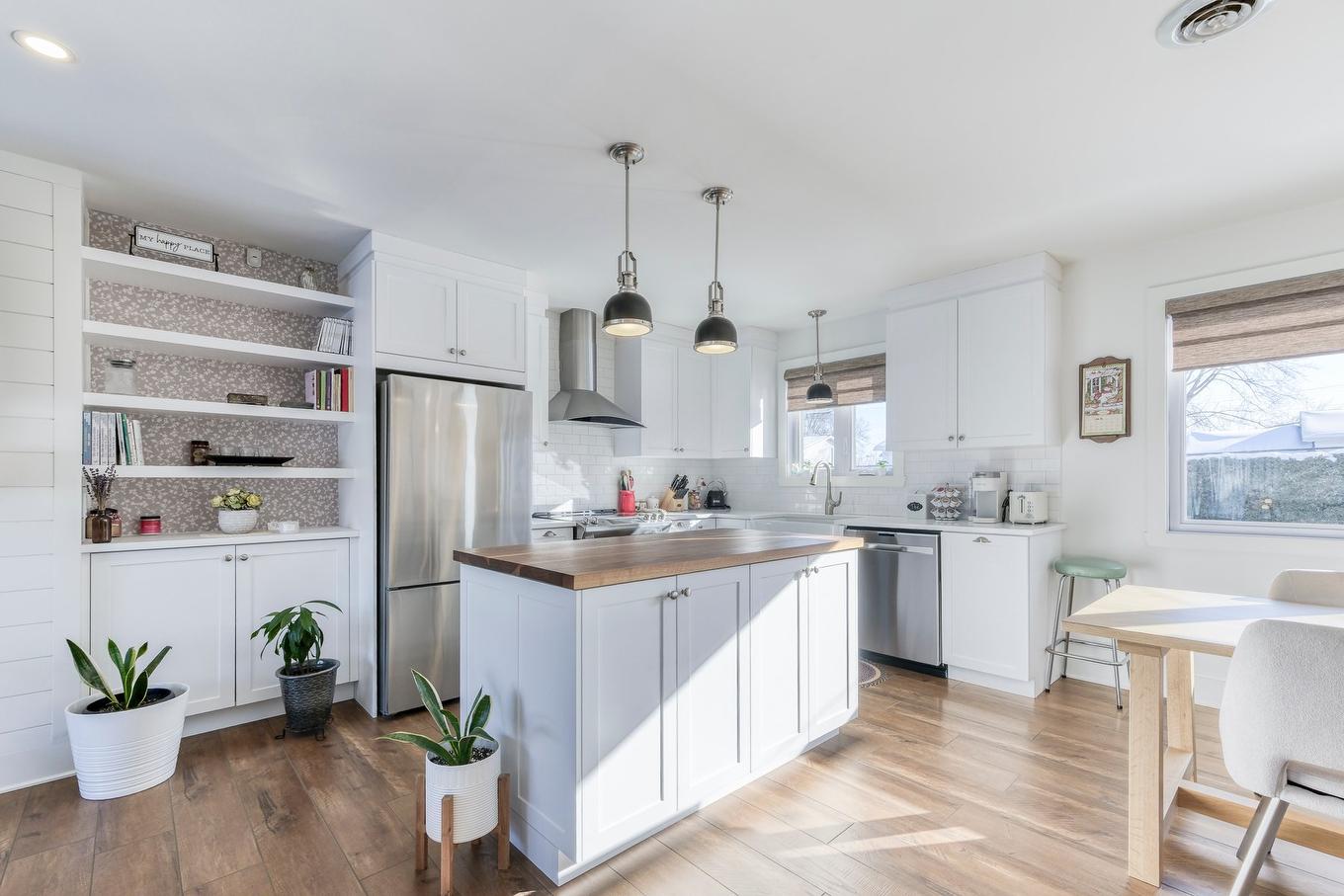 Cuisine - 296 Rue Élie, Laval (Fabreville), QC - Indoor Photo Showing Kitchen With Upgraded Kitchen