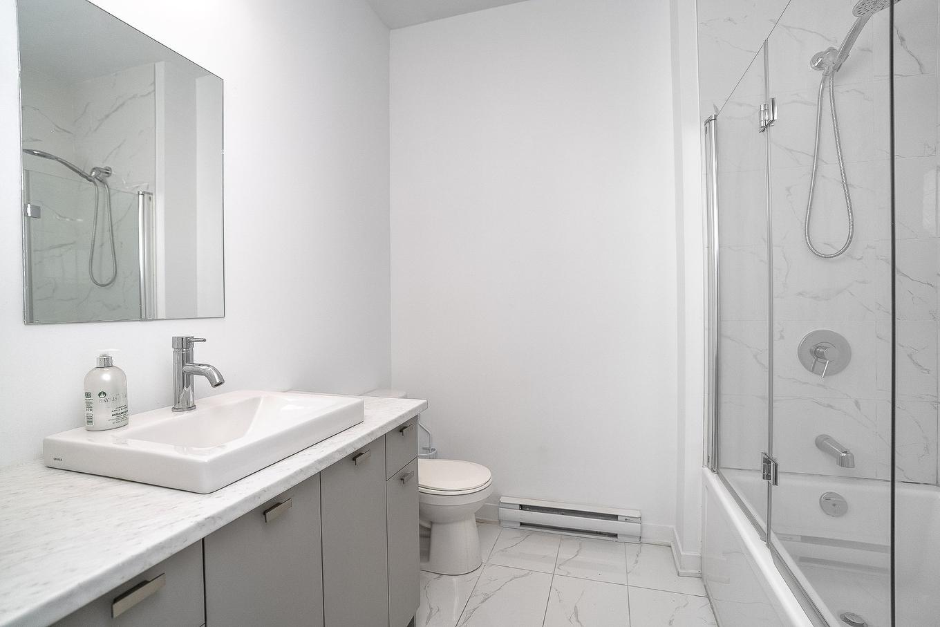 Salle de bains - 702-9185 Rue Lennon, Brossard, QC - Indoor Photo Showing Bathroom