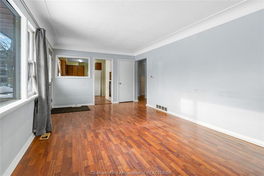 15 Homewood Street, Chatham, ON