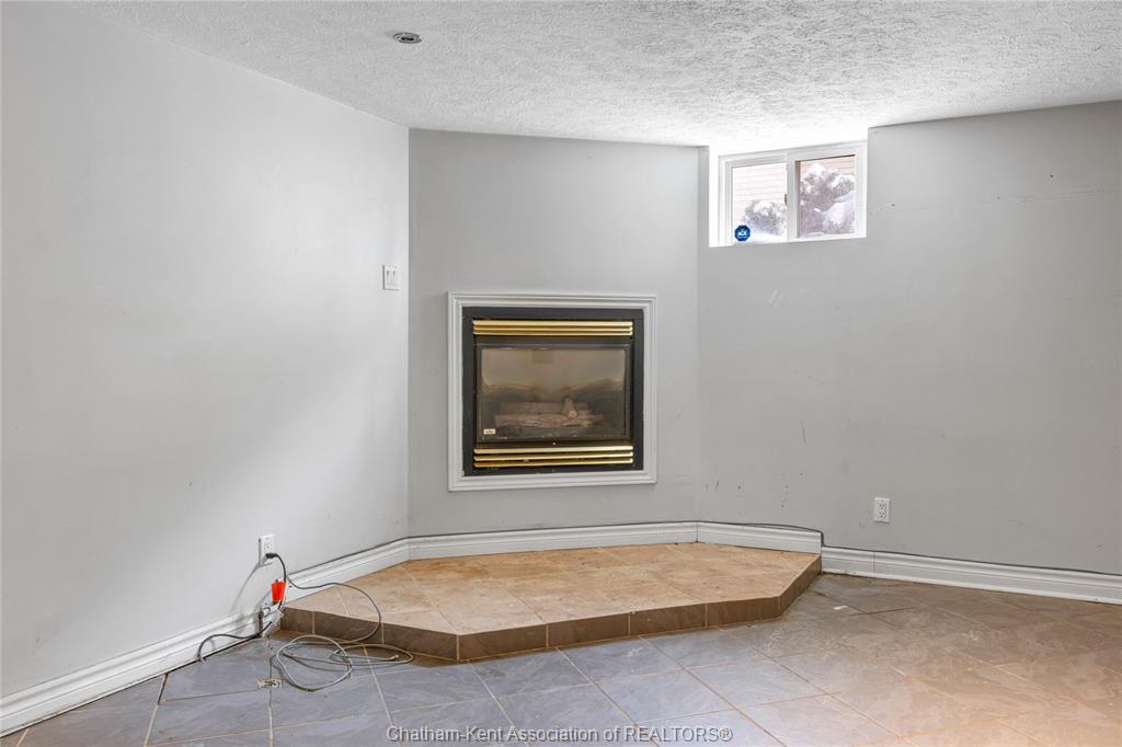 15 Homewood Street, Chatham, ON