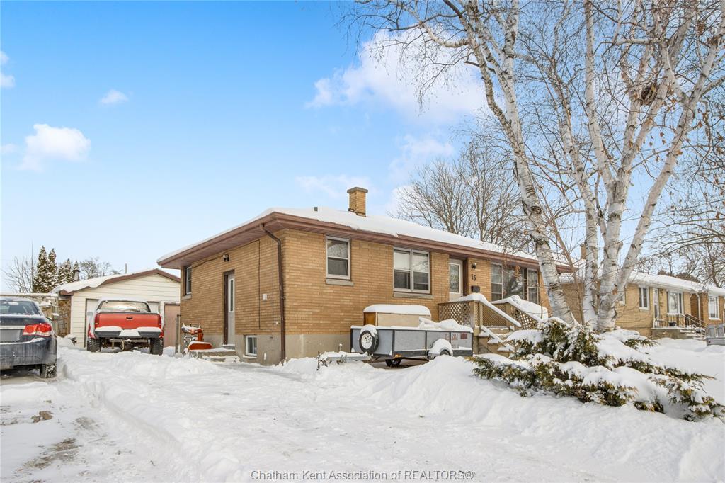 15 Homewood Street, Chatham, ON