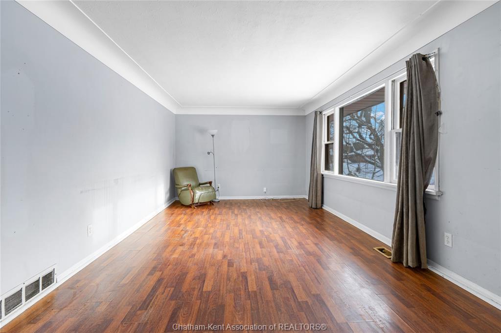 15 Homewood Street, Chatham, ON