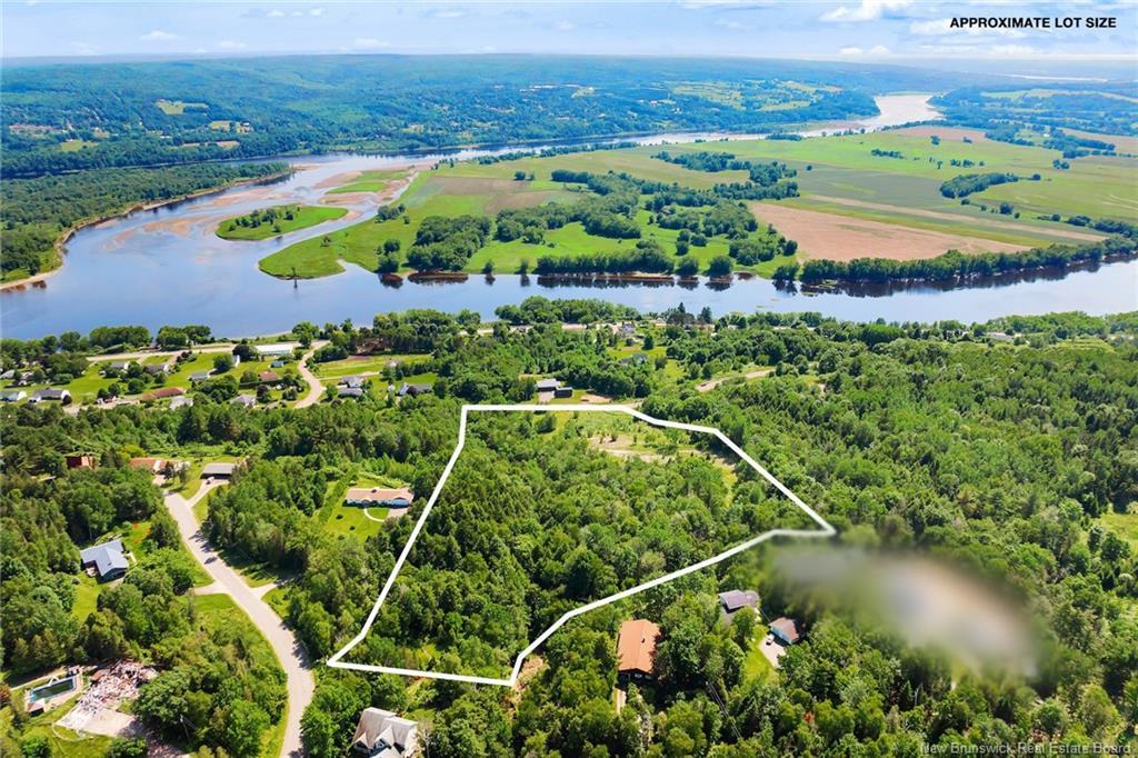 Na Grand Pass Crt, Douglas, NB