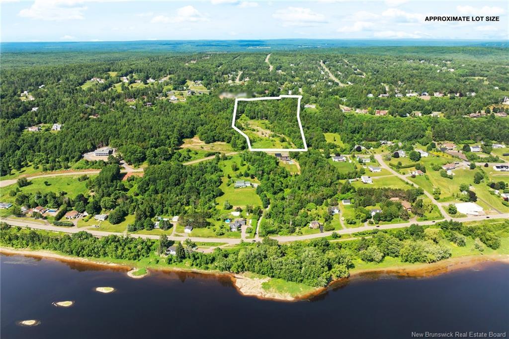 Na Grand Pass Crt, Douglas, NB