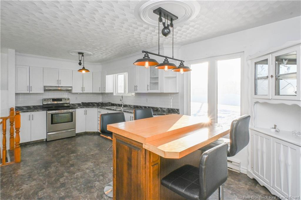 23 Saint-Simon Rd, Caraquet, NB