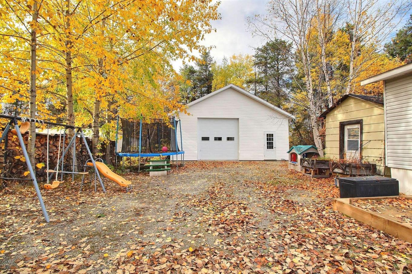 Cour - 87 Route 397 N., Barraute, QC - Outdoor