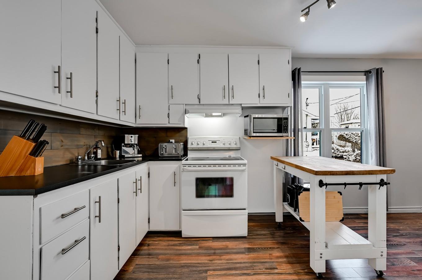 Cuisine - 120 Rue Goyer, Cowansville, QC - Indoor Photo Showing Kitchen