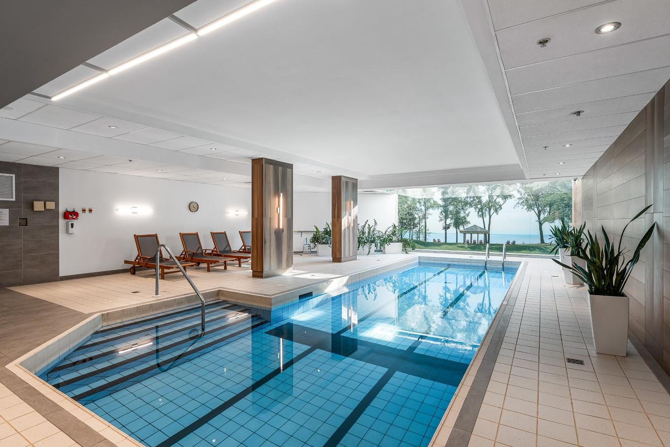 Piscine - 1504-50 Rue Berlioz, Montréal (Verdun/Île-Des-Soeurs), QC - Indoor Photo Showing Other Room With In Ground Pool