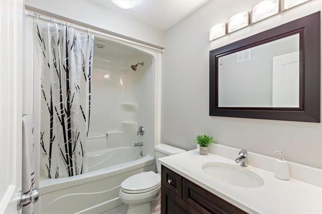 101 Spruce St, Grunthal, MB