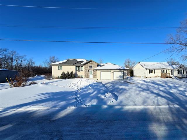 101 Spruce St, Grunthal, MB
