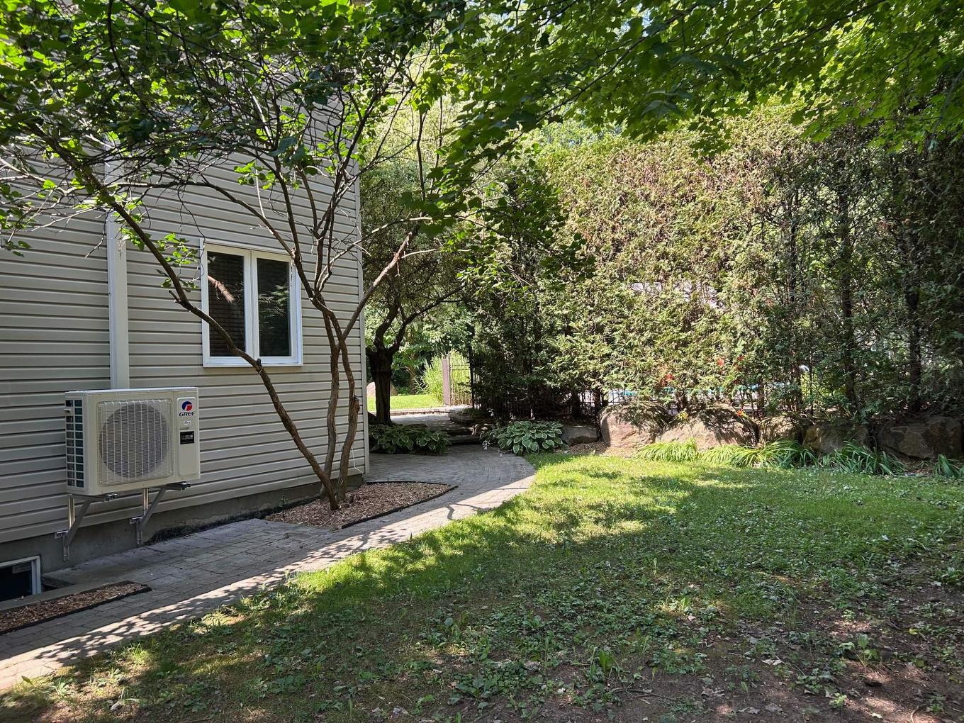 Cour - 147 Rue Gaudreau, Saint-Jérôme, QC - Outdoor