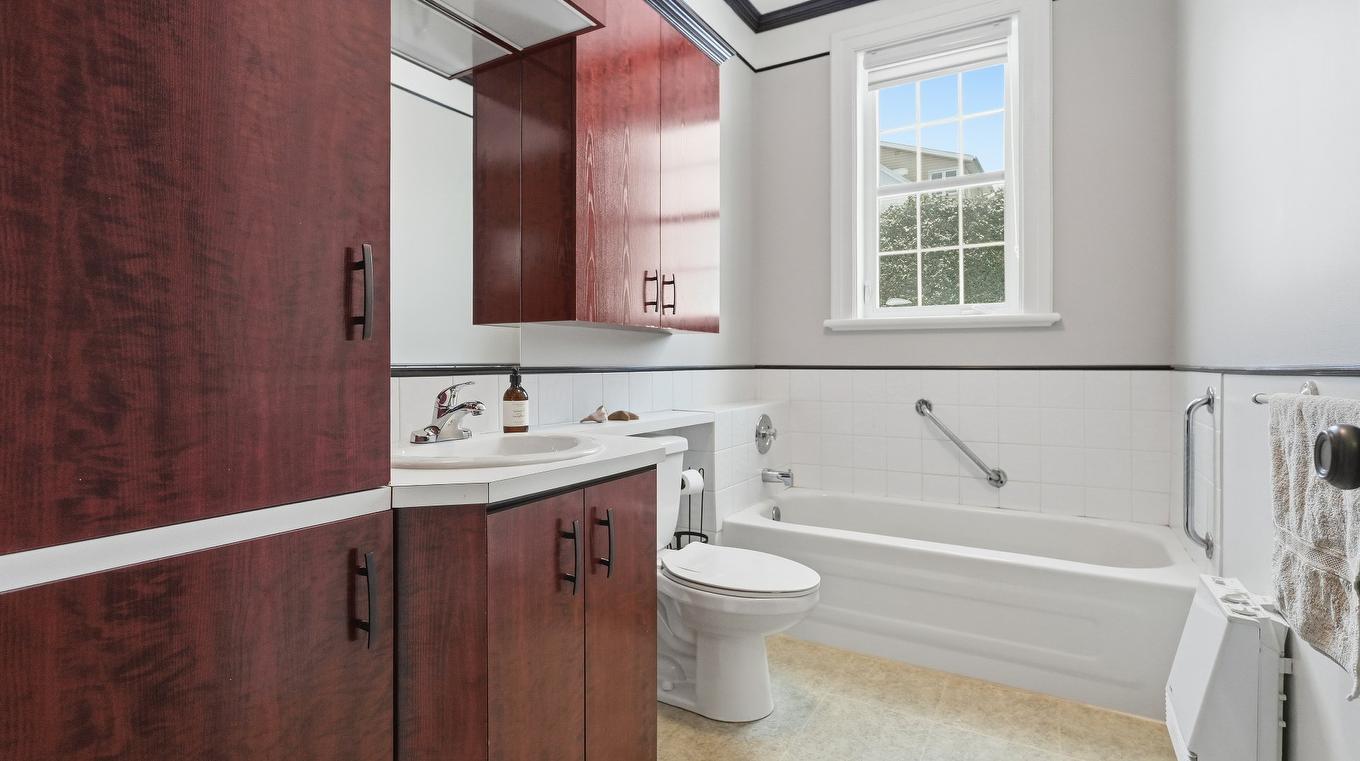 Salle de bains - 11445 2E Avenue, Saint-Georges, QC - Indoor