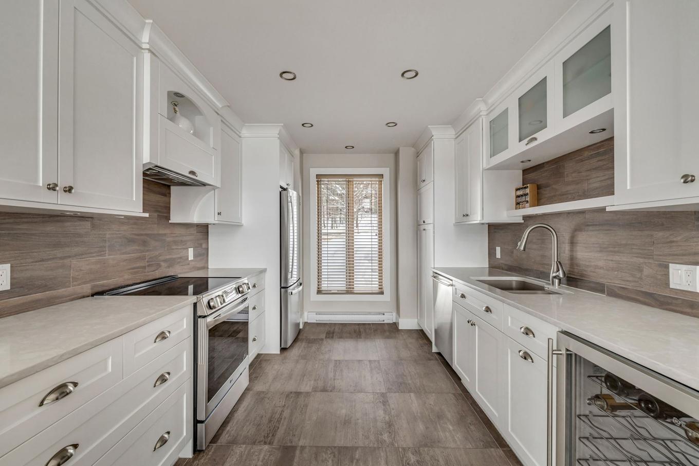 Cuisine - 33 Ch. Des Skieurs, Stoneham-Et-Tewkesbury, QC - Indoor Photo Showing Kitchen With Upgraded Kitchen