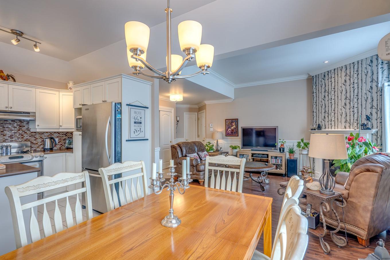 Overall view - 401-2460 Boul. Lafontaine, Saint-Jérôme, QC - Indoor Photo Showing Dining Room