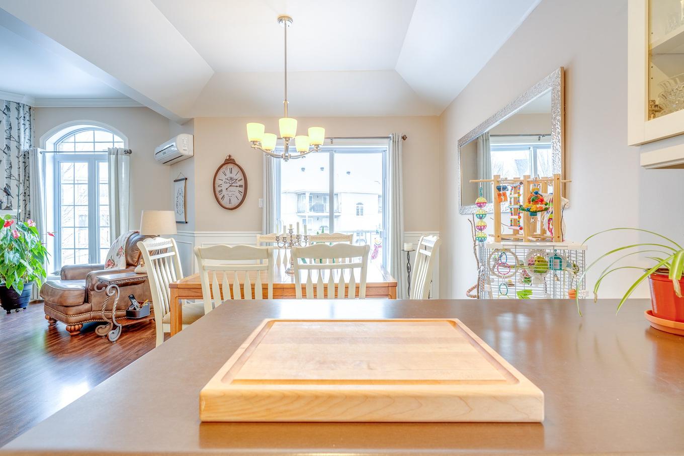 Overall view - 401-2460 Boul. Lafontaine, Saint-Jérôme, QC - Indoor Photo Showing Dining Room