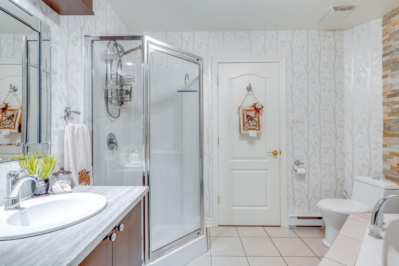 Bathroom - 401-2460 Boul. Lafontaine, Saint-Jérôme, QC - Indoor Photo Showing Bathroom