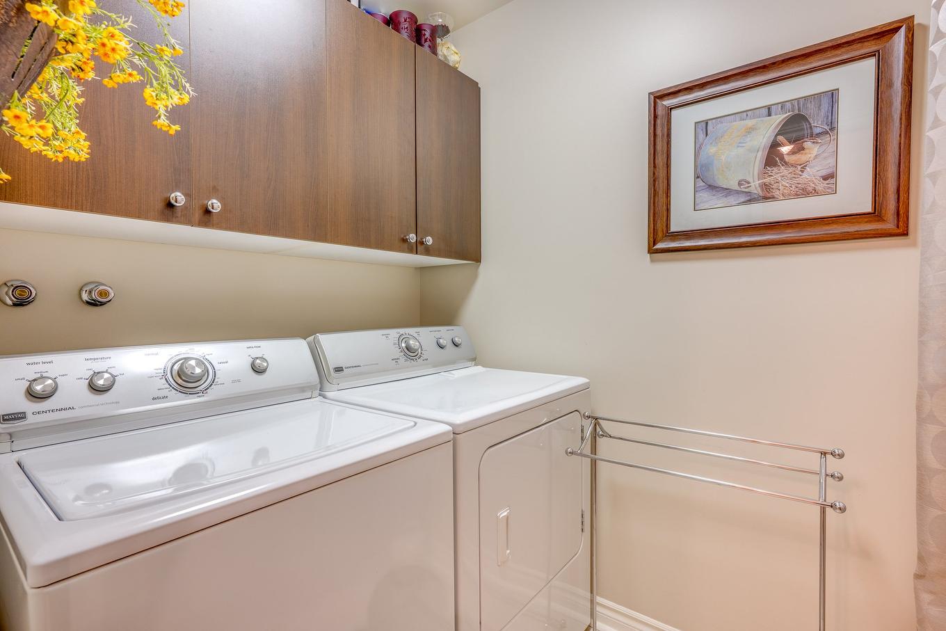 Laundry room - 401-2460 Boul. Lafontaine, Saint-Jérôme, QC - Indoor Photo Showing Laundry Room