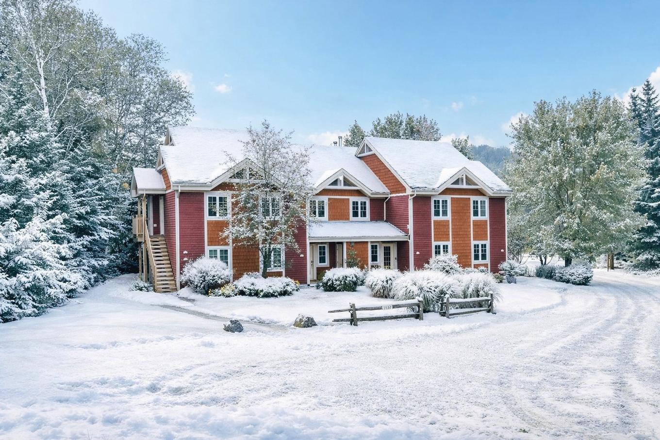 Frontage - 1808 Ch. Du Golf, Mont-Tremblant, QC - Outdoor With Facade