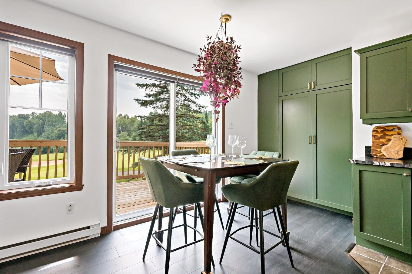 Dining room - 1808 Ch. Du Golf, Mont-Tremblant, QC - Indoor Photo Showing Dining Room