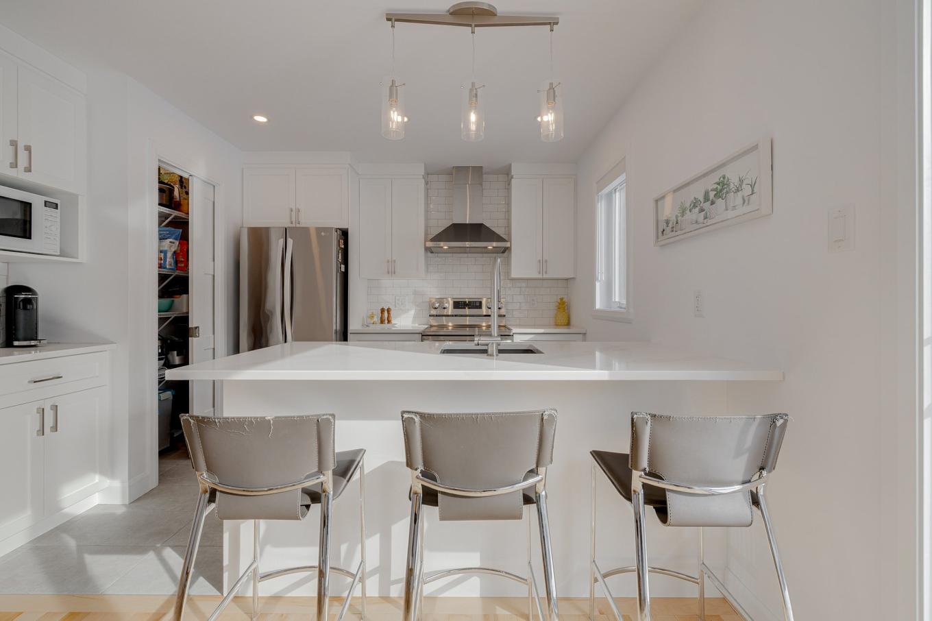 Cuisine - 25 Rue Robert-Laplante, Sainte-Catherine-De-La-Jacques-Cartier, QC - Indoor Photo Showing Kitchen With Upgraded Kitchen