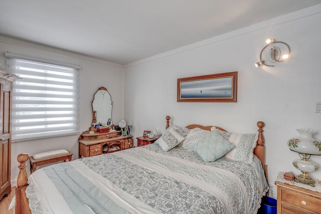 Primary bedroom - 9326 Rue St-François, Mirabel, QC - Indoor Photo Showing Bedroom