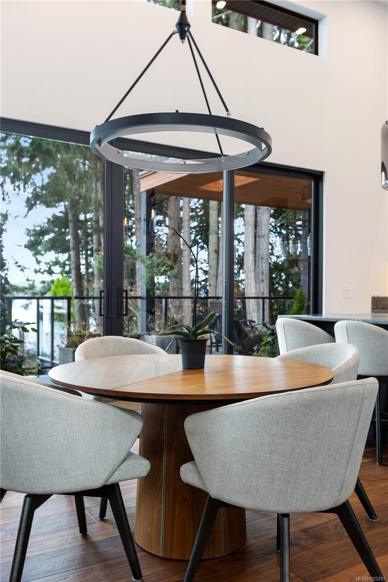 2250 Dolphin Rd, North Saanich, BC