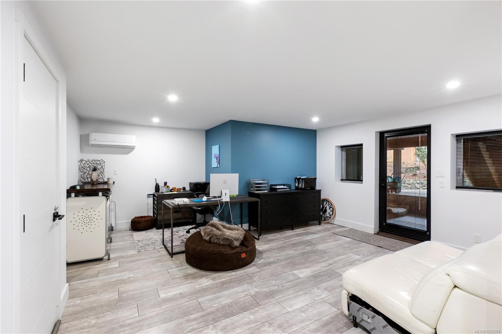 2250 Dolphin Rd, North Saanich, BC